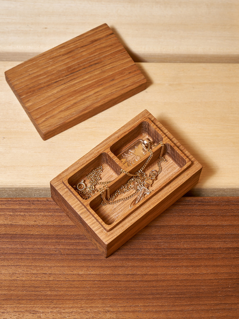 Шкатулка для украшений, дуб