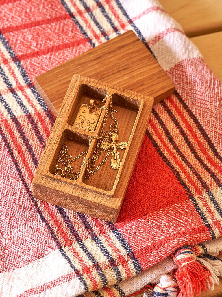 Шкатулка для украшений, дуб