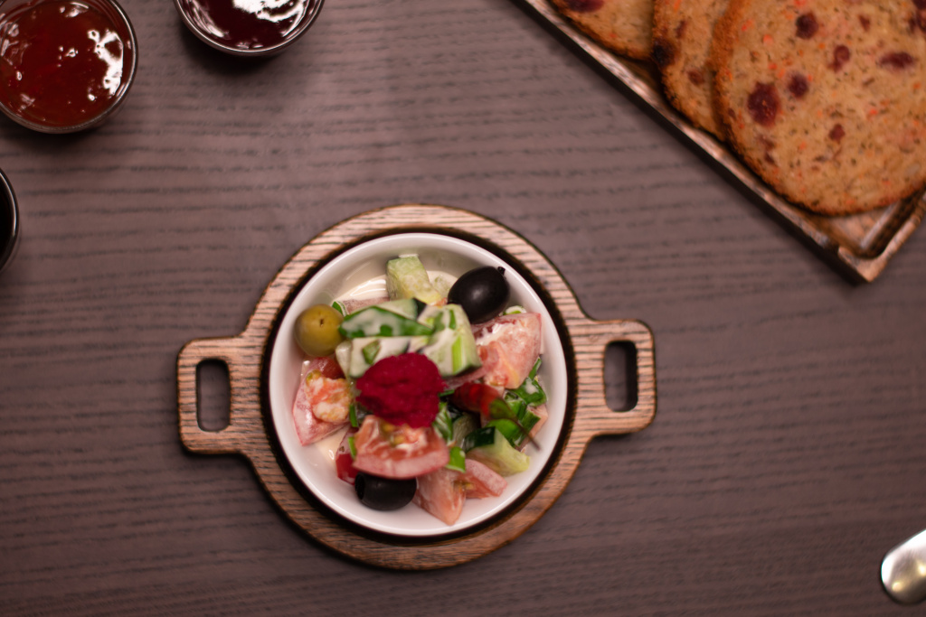 Тарелка из дуба с ручками угольная, 17 см