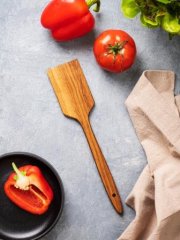 Кухонная лопатка прямая из дуба 28 см