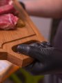 Разделочная доска из дуба с канавкой для сока